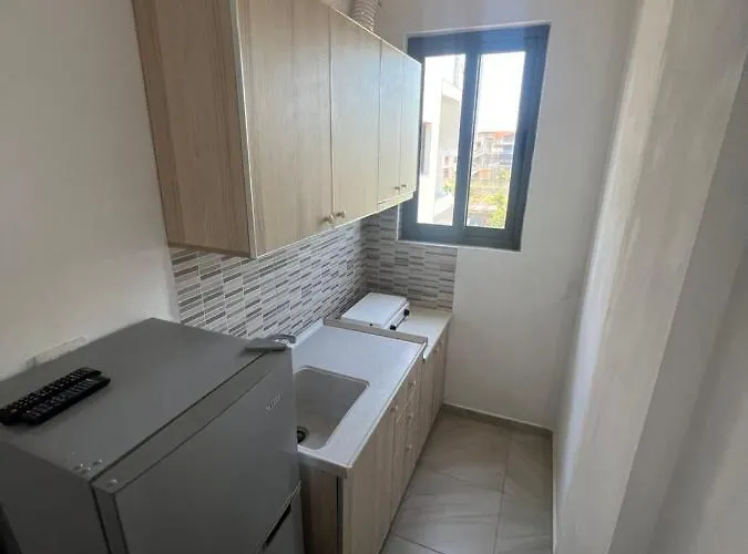 Sar Hotel, 2* Velipoje